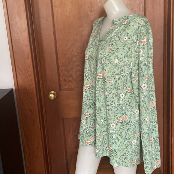 Anydeer Womens Casual Daisy Print Tunic Top Pleated Sz XL Green NWT V Neck - Picture 7 of 12